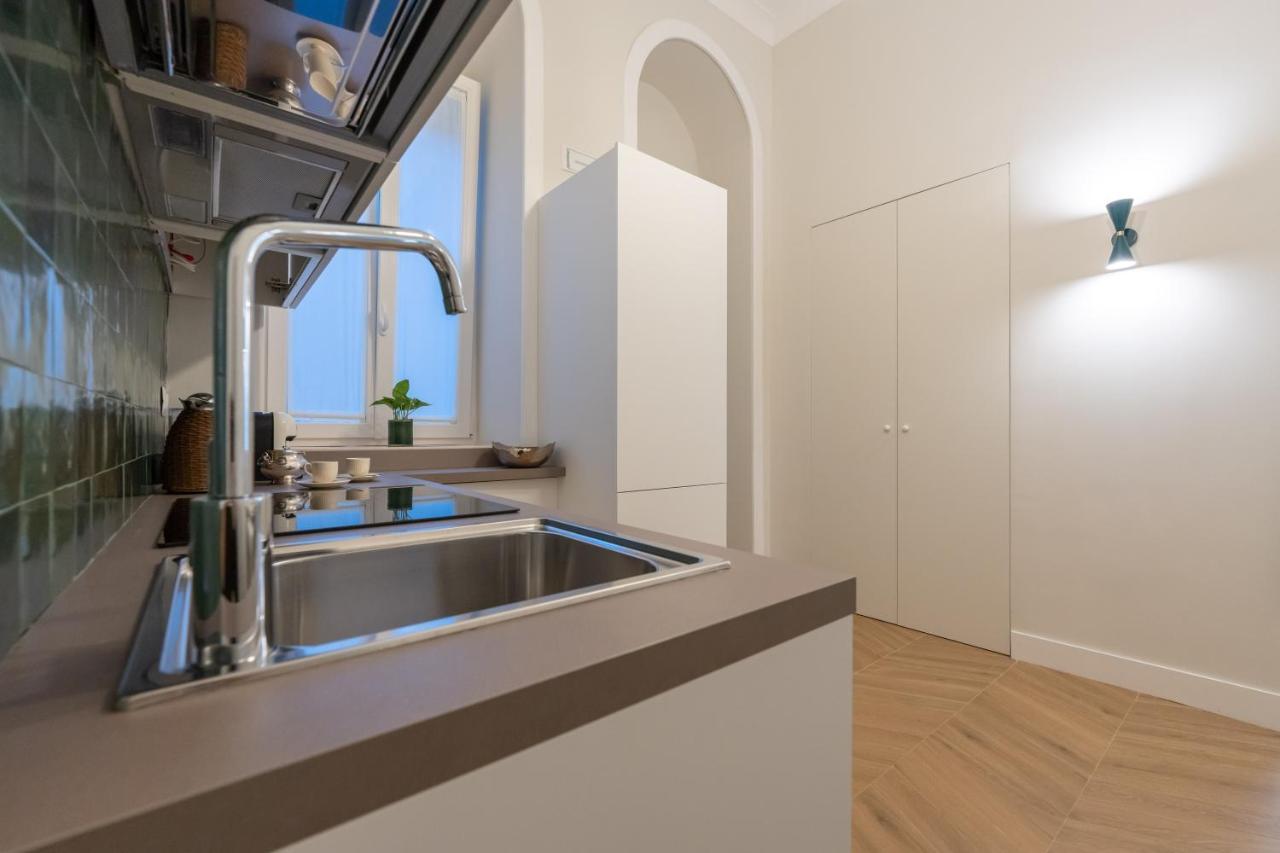 Palazzo Massa Apartments Наполи Екстериор снимка